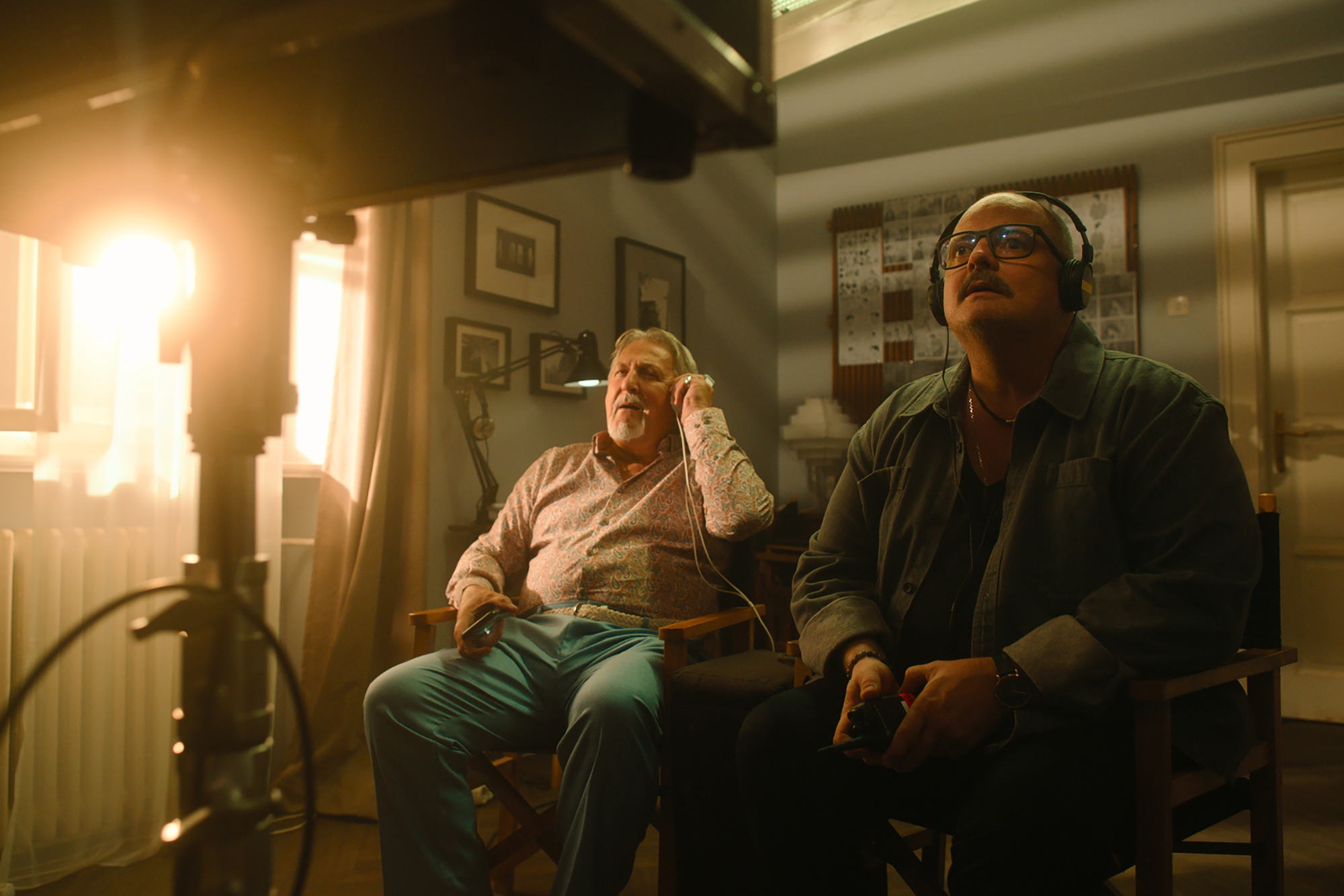 Gyorsan beránt a cukormázba vont 90-es évek, de a Beléd estem sorra hagyja ki a ziccereket 1