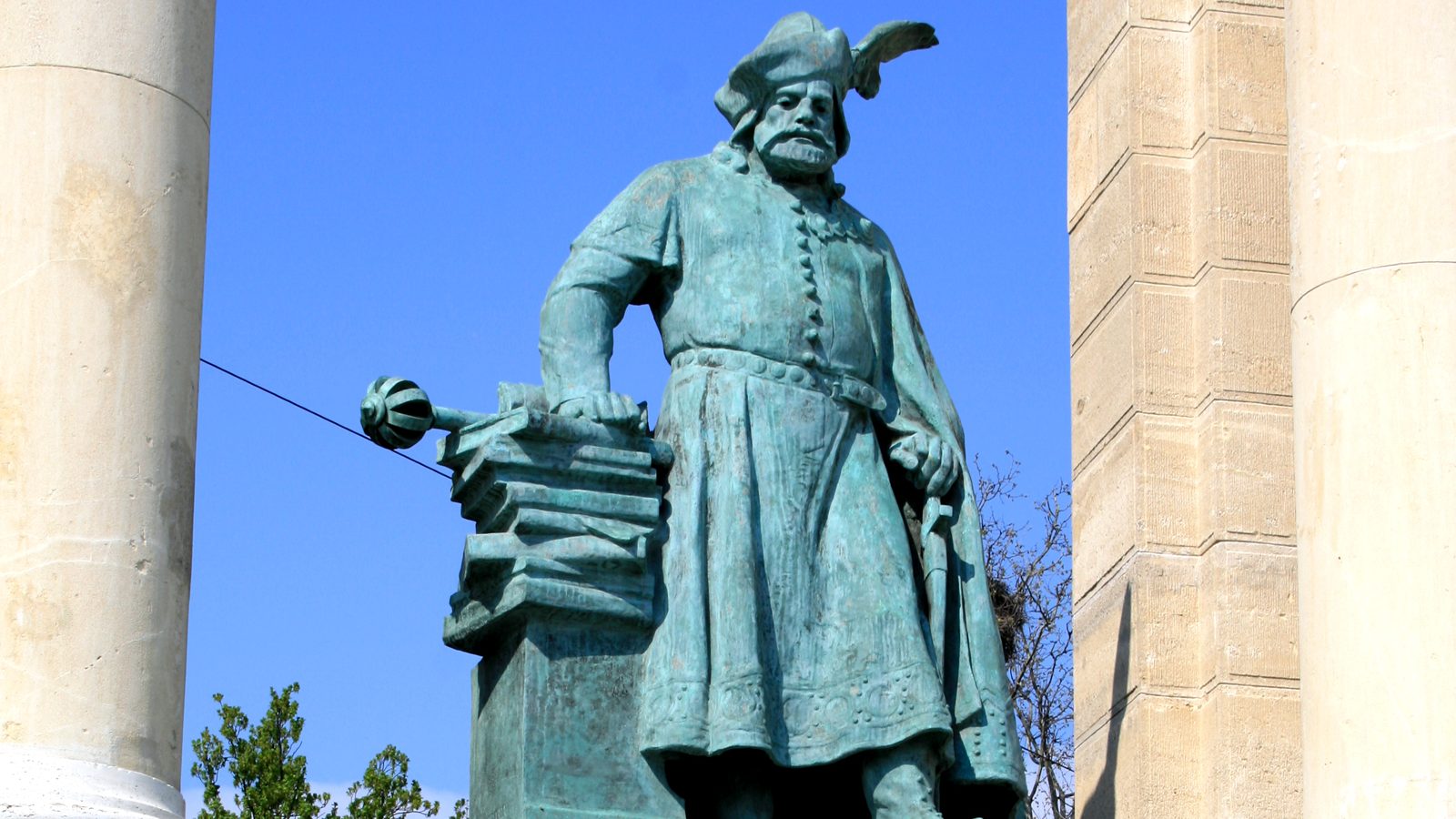 könyves kálmán király szobra