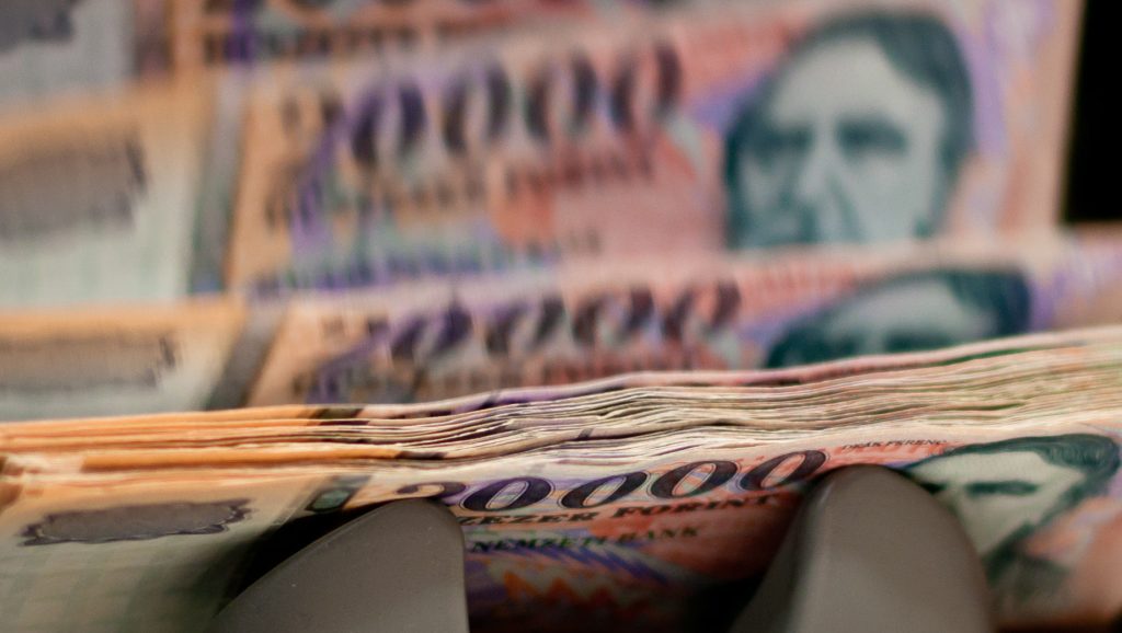 Már majdnem 550 ezer forint volt a nettó átlagkereset decemberben – ezért nőtt jobban a nettó átlaga
