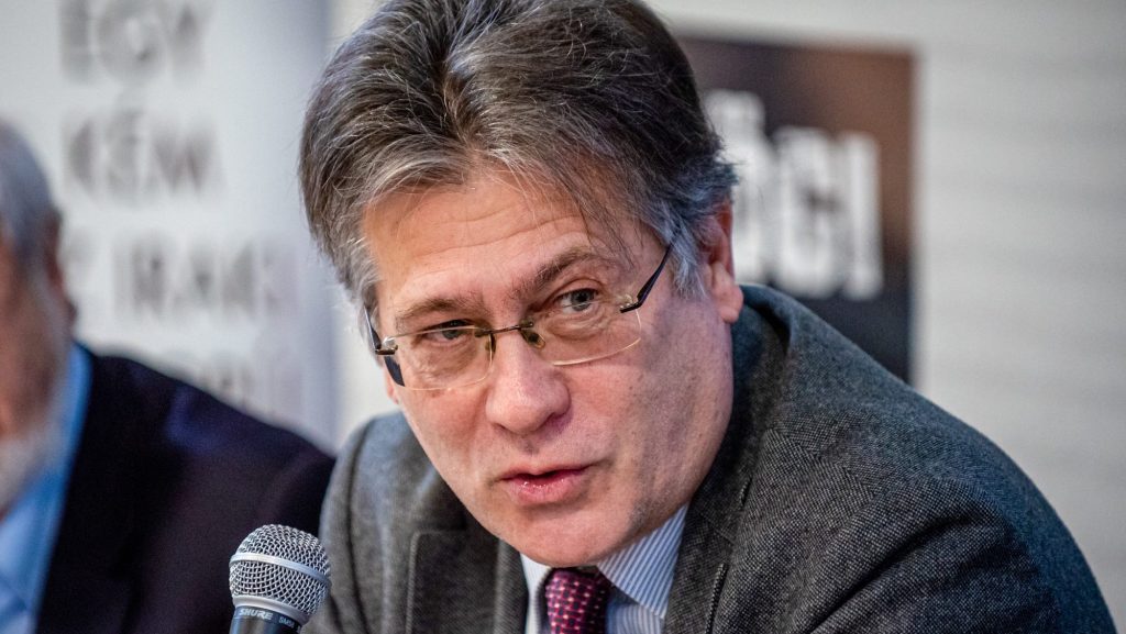 „Aki hazudik, annak legyen jó a memóriája” – Orbán Viktornak üzent a külpolitikai szakértő