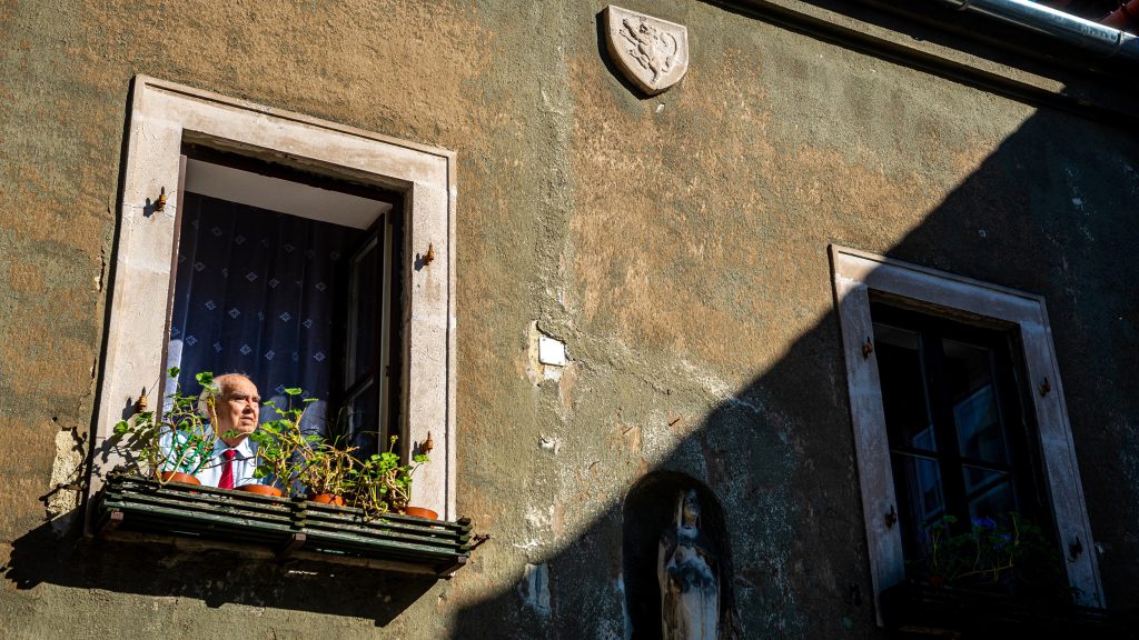 „Ha ezt meglépik, szobrot emelek Magyar Péternek” – szakértőkkel elemeztük a Tisza nyugdíjvállalásait