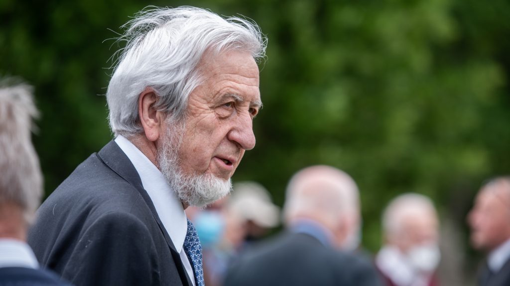 Jeszenszky Géza szerint akár ez is állhat a kormány folyamatos hisztériakeltése mögött