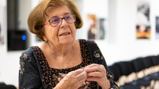 Keleti Éva Kossuth- és Balázs Béla-díjas magyar fotográfus, érdemes és kiváló művész.