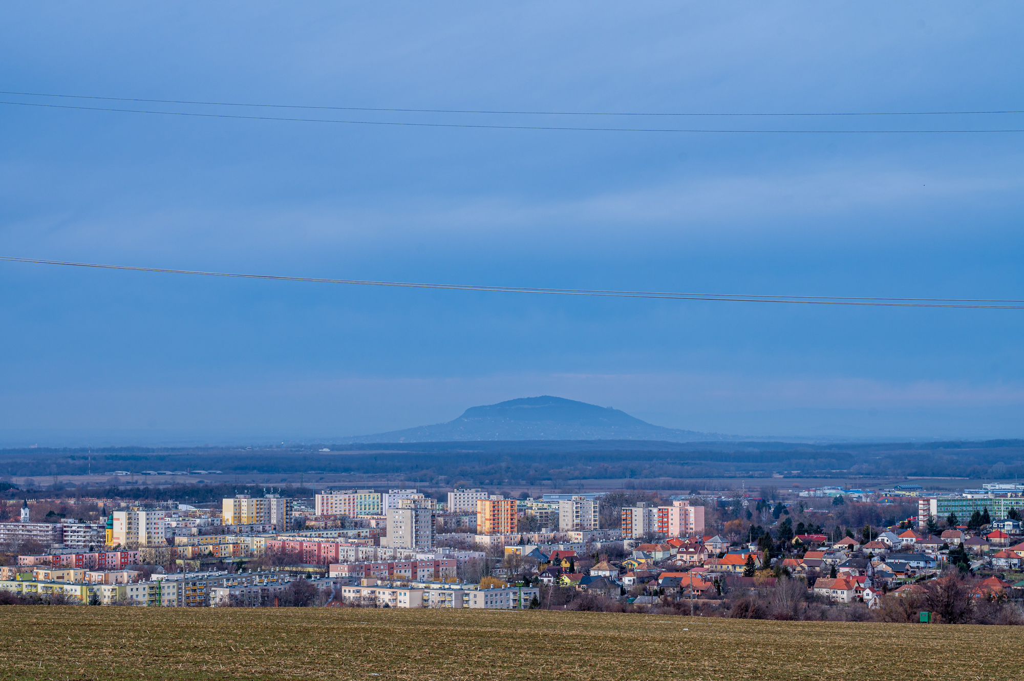 „Nix ugribugi” – Ajkai Tisza-jelölt: Orbán egyszer már beharangozta a győzelmet a körzetben, vereség lett belőle 3
