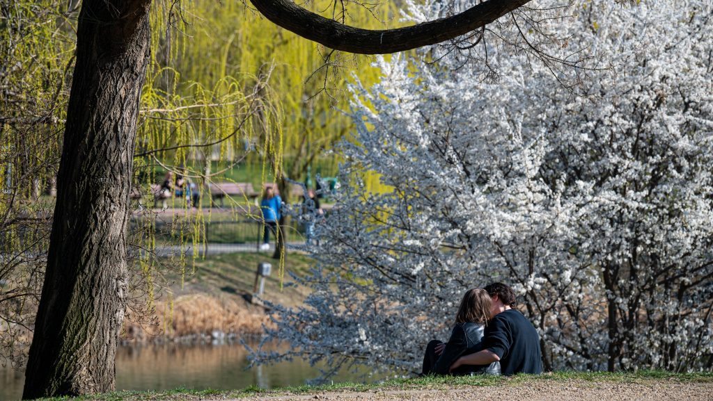 A hétvégén végre kitavaszodik