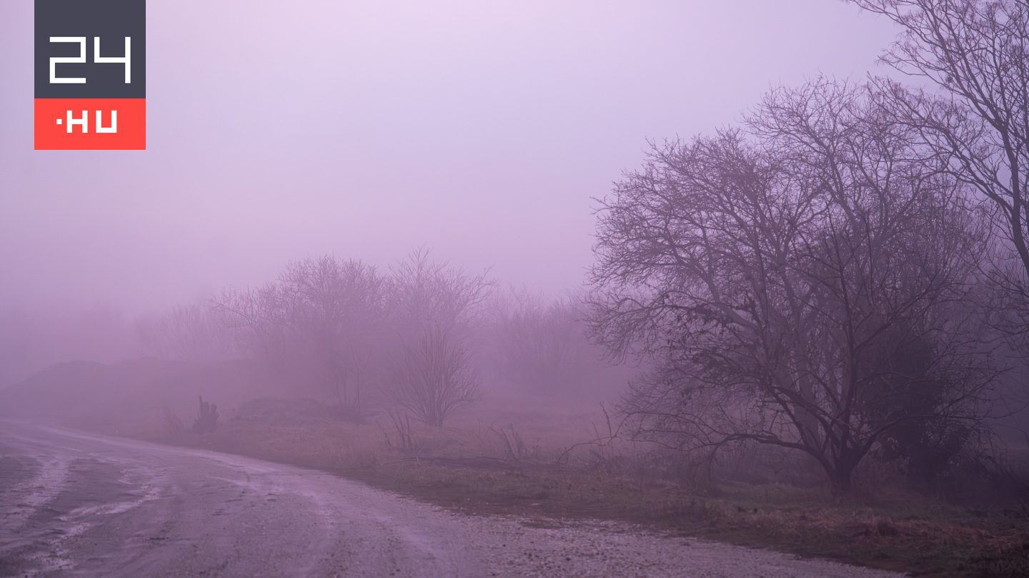 Videón, ahogy ködtenger lepi el Füzért és környékét