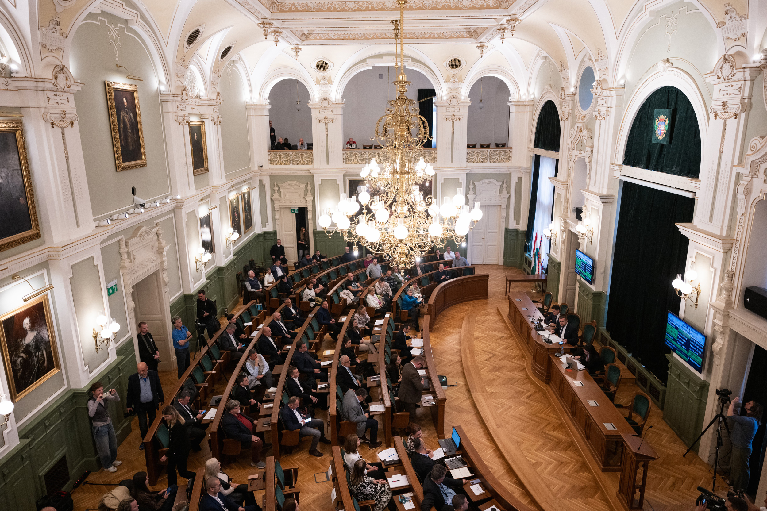 „A fideszes frakcióvezető nyilvánvalóan hazudott nekem” – botrányosan indult az év a győri közgyűlésben 4