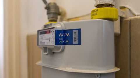 Kiszámolták, mennyit jelenthet a rezsikompenzáció, attól függően, ki mivel fűtött.