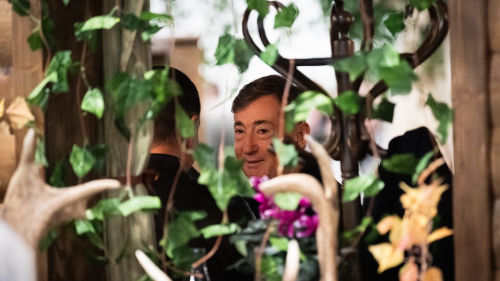 Rezsistop: felmentik a teher alól Mészáros Lőrinc, az MVM, és az E.ON elosztócégeit, mindenki mást megsarcolnak 