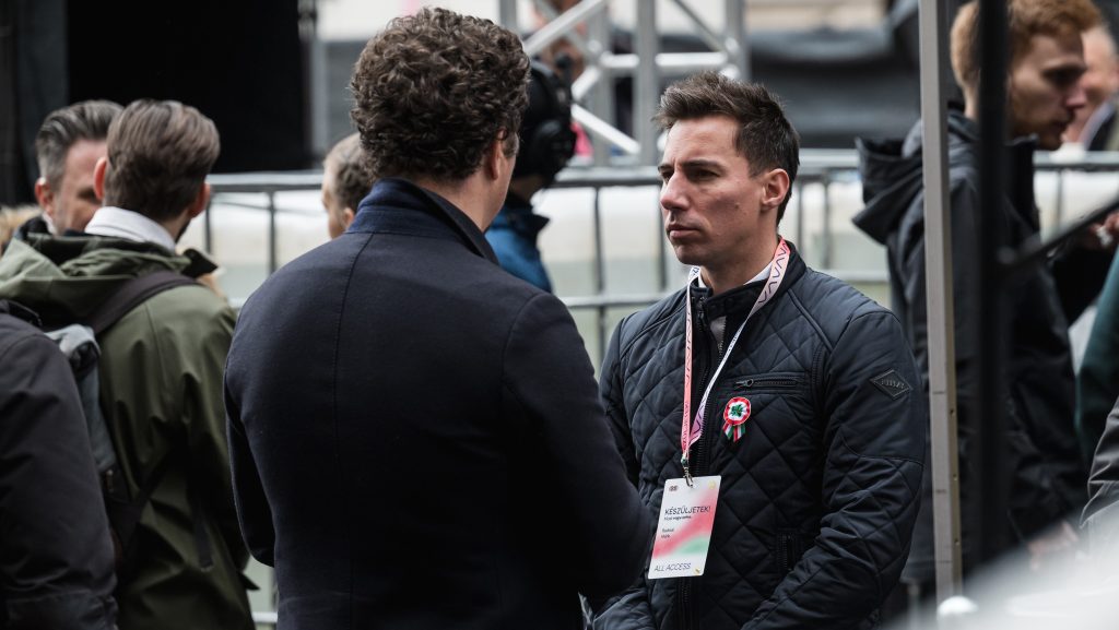 Radnai Márk Menczer Tamásnak: Már ősszel eljutott hozzám az információ egy minisztériumi dolgozótól, hogy mire készültök