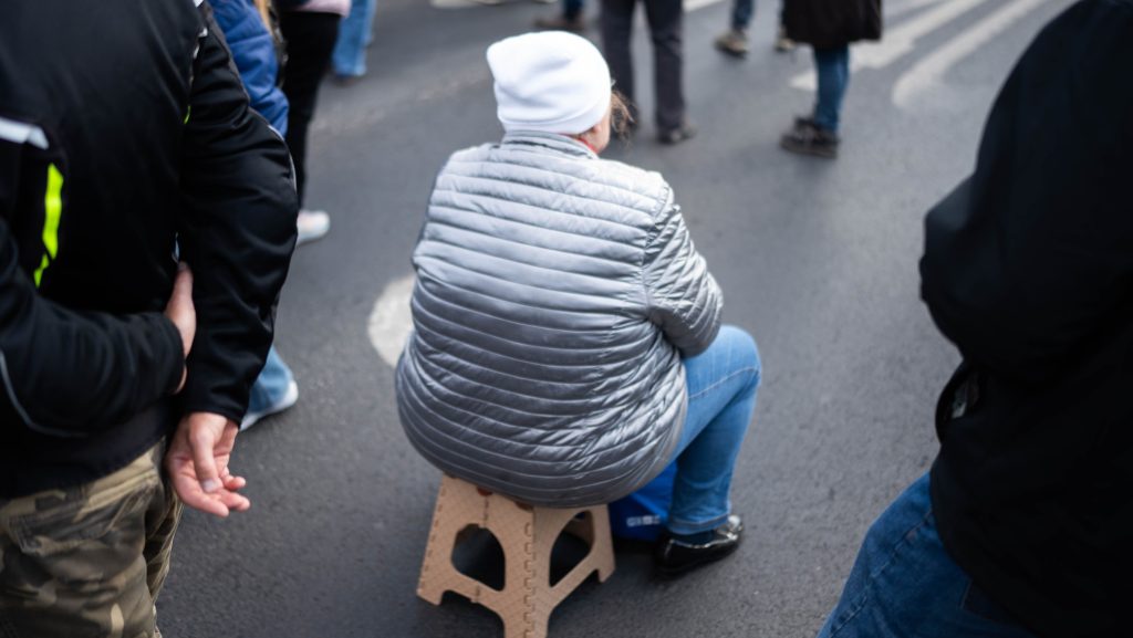 Ma utalják a rendes havi nyugdíjat – ekkor várható a 13. havi nyugdíj és 14. havi első hetije