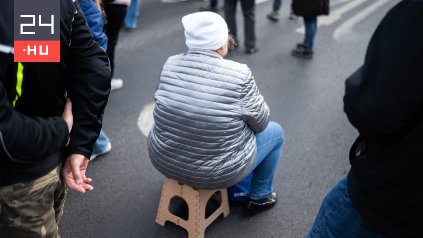 Ma utalják a rendes havi nyugdíjat – ekkor várható a 13. havi nyugdíj és 14. havi első hetije