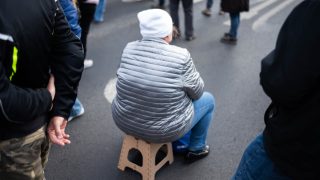 Ma utalják a rendes havi nyugdíjat, a 13. havi és a 14. havi nyugdíj első heti részlete később érkezik.