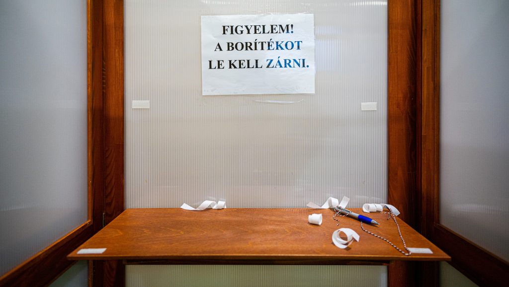 Vajon hány forintért adják ki egy-egy magyar választó adatait?