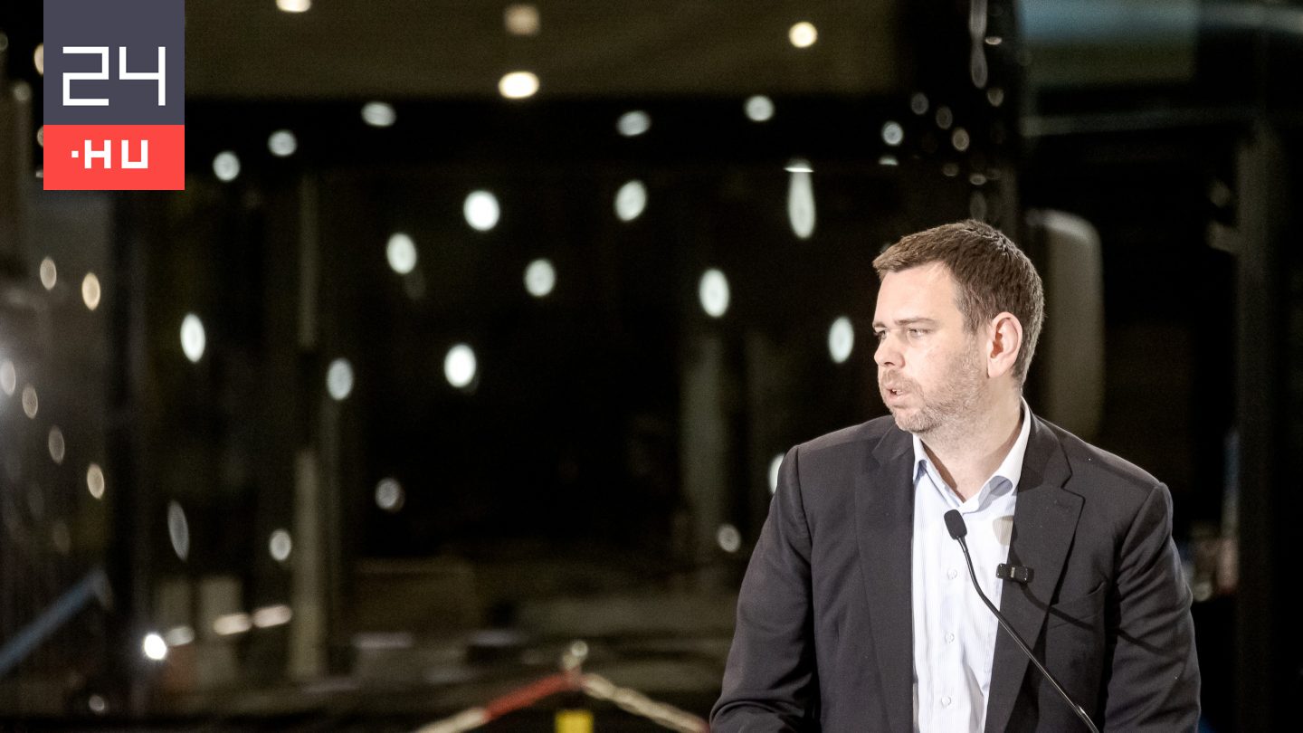 Vitézy Dávid: 114 milliárd forint kárt okozott Lázár János Magyarországnak