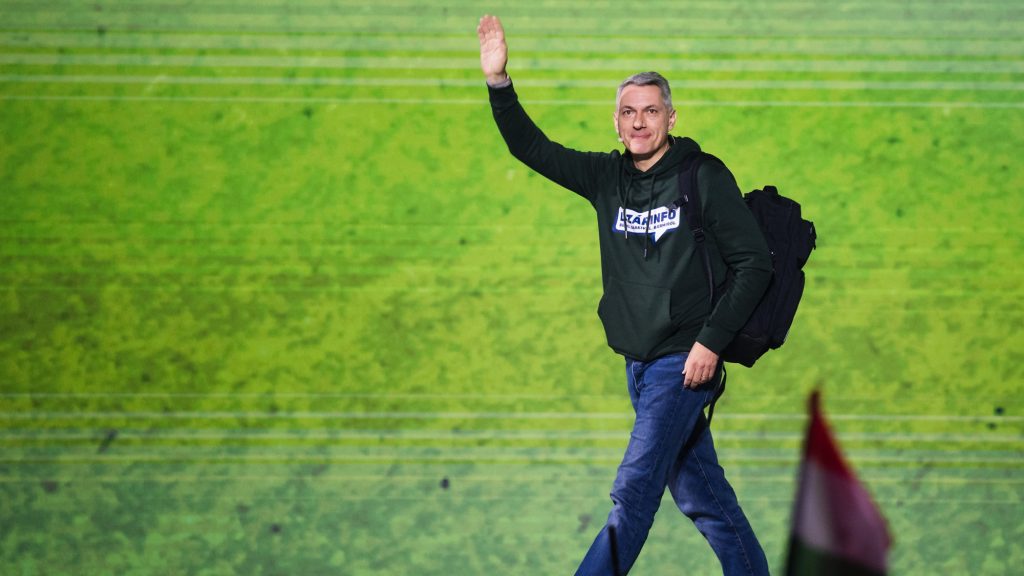 „Lázár János egy elrontott fideszes kommunikációhoz tért vissza” – de vajon egy bűncselekményt is beismert a miniszter?