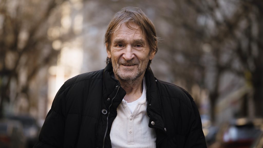 Cserhalmi György: Honderű. Az nagyon ráférne erre az országra