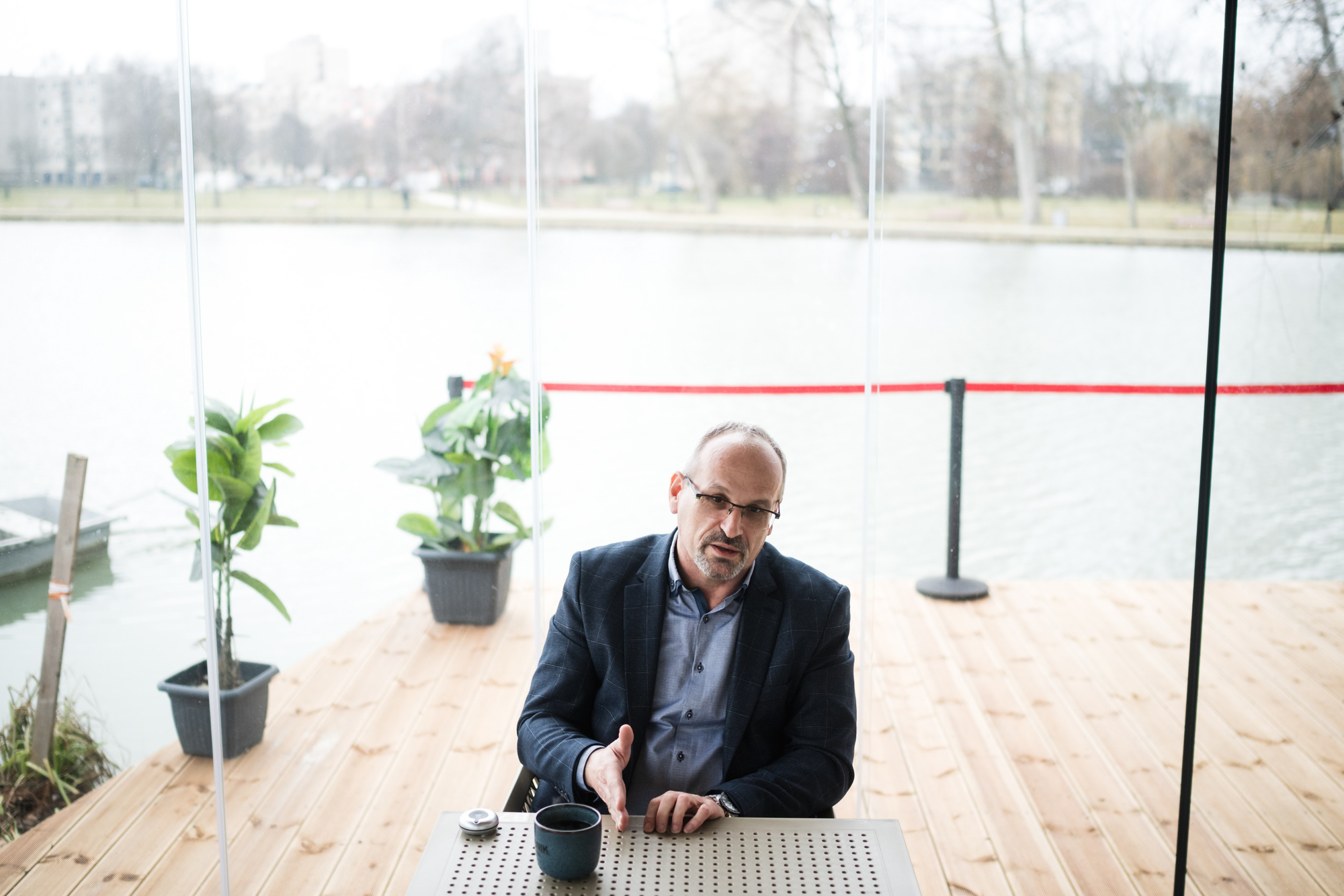 „Nix ugribugi” – Ajkai Tisza-jelölt: Orbán egyszer már beharangozta a győzelmet a körzetben, vereség lett belőle 5