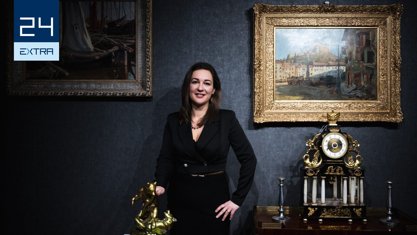 Katona Szandra: Meglátnak és kiabálnak a boltban a nézők, hogy „itt van Szandra a műsorból”. Utána pedig megy a húspult előtt a szelfizés