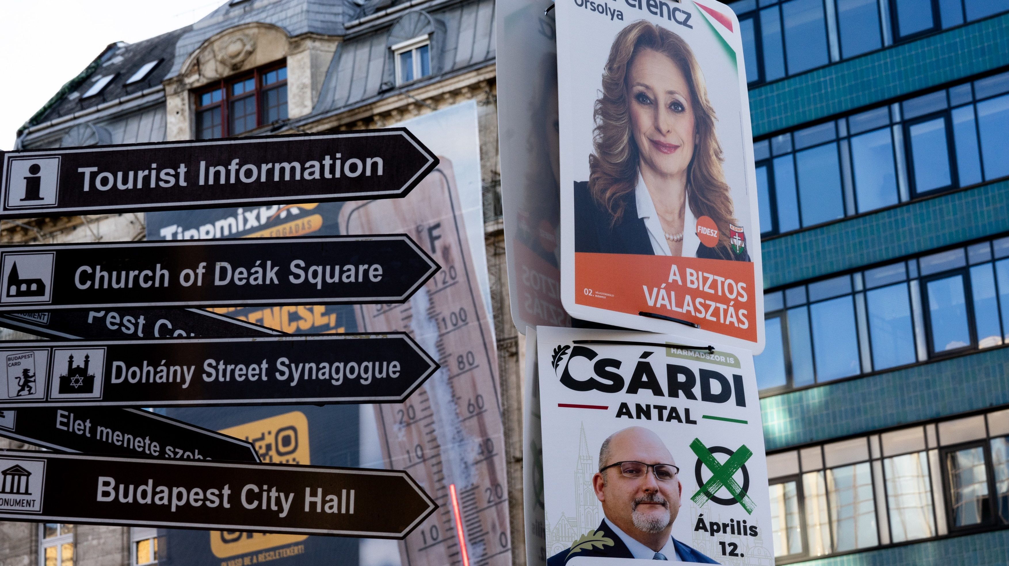 Választási plakátok