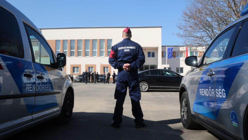 Megerőszakolta, késsel fenyegette, majd megkötözte feleségét egy férfi, aki később öngyilkos lett