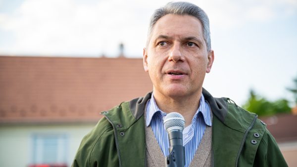 Lázár János bevallotta: „Orbán Viktor hibáiból könyvet tudnék írni”