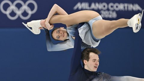 Pavlova Maria és Sviatchenko Alexei negyedik hely műkorcsolya téli olimpia