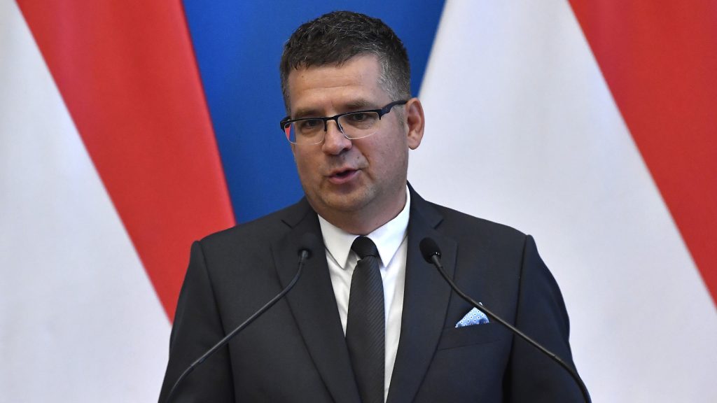 444: a Fidesz jós polipja 108 képviselőhelyre tippel maguknak