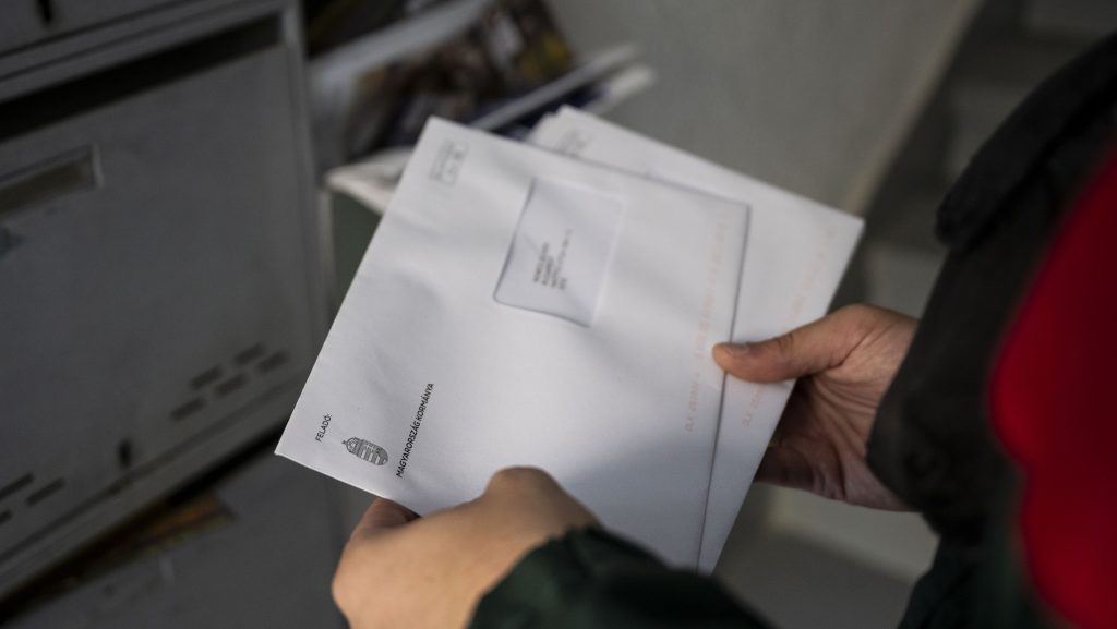 A Pandúr Magazinban, gasztro portálon és videojátékos weboldalon is hirdette a kormány a „Tisza-adóról” szóló nemzeti konzultációt