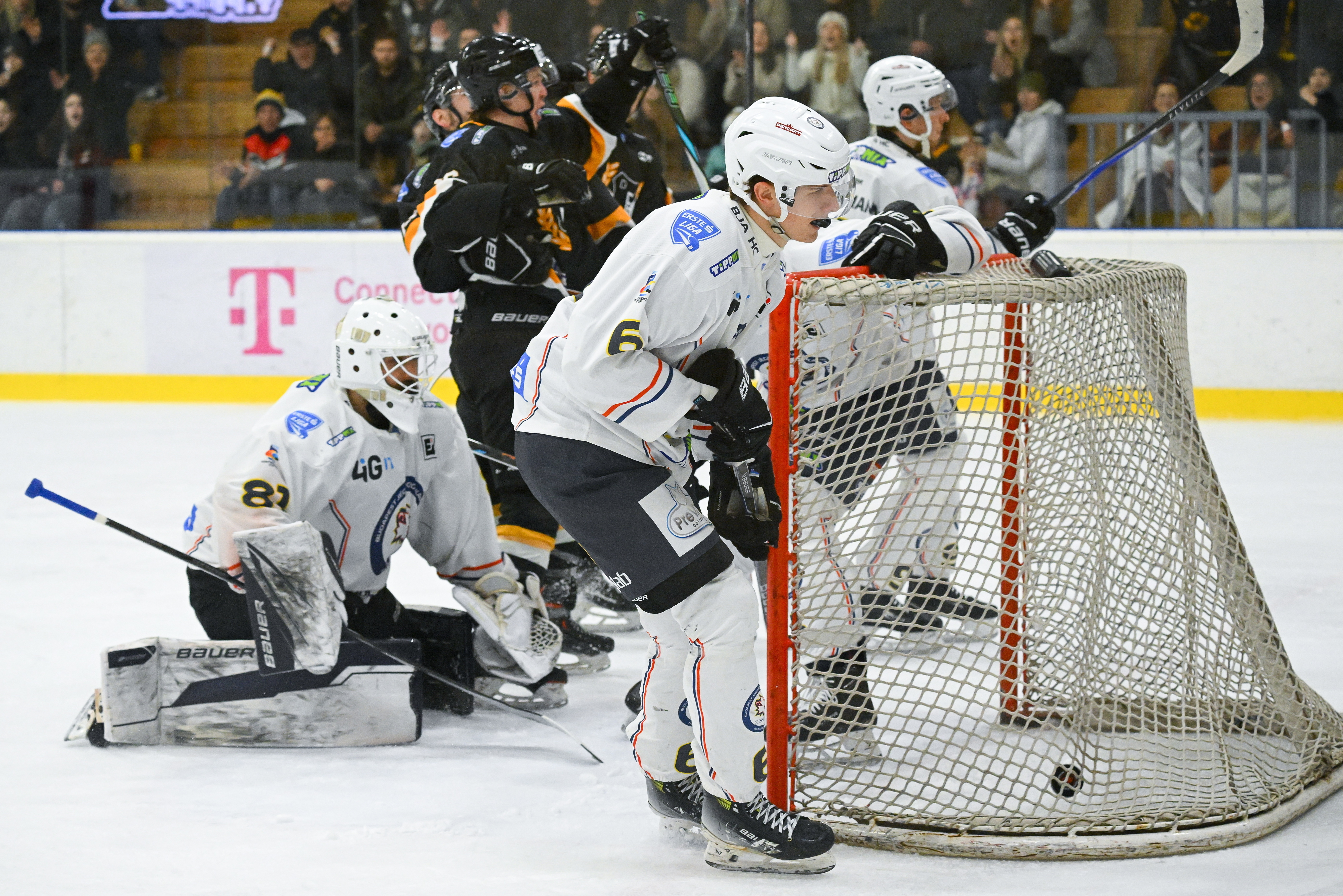 A DEAC elsõ gólja a férfi jégkorong ob I bajnoki döntõjében.