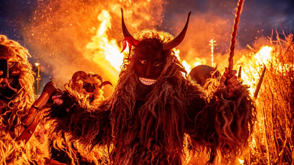 Vízre került a tél koporsója Mohácson, a busók nemsokára elűzik a hideget