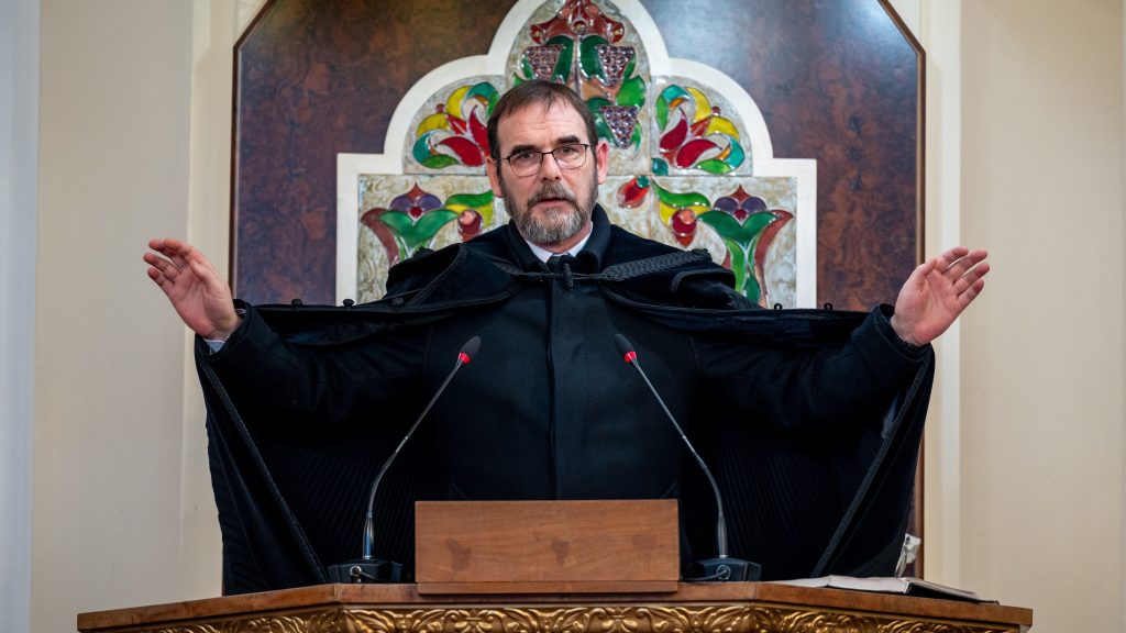 A melegek elfogadása és a cancel culture miatt lépnének ki a magyar reformátusok a világszövetségből