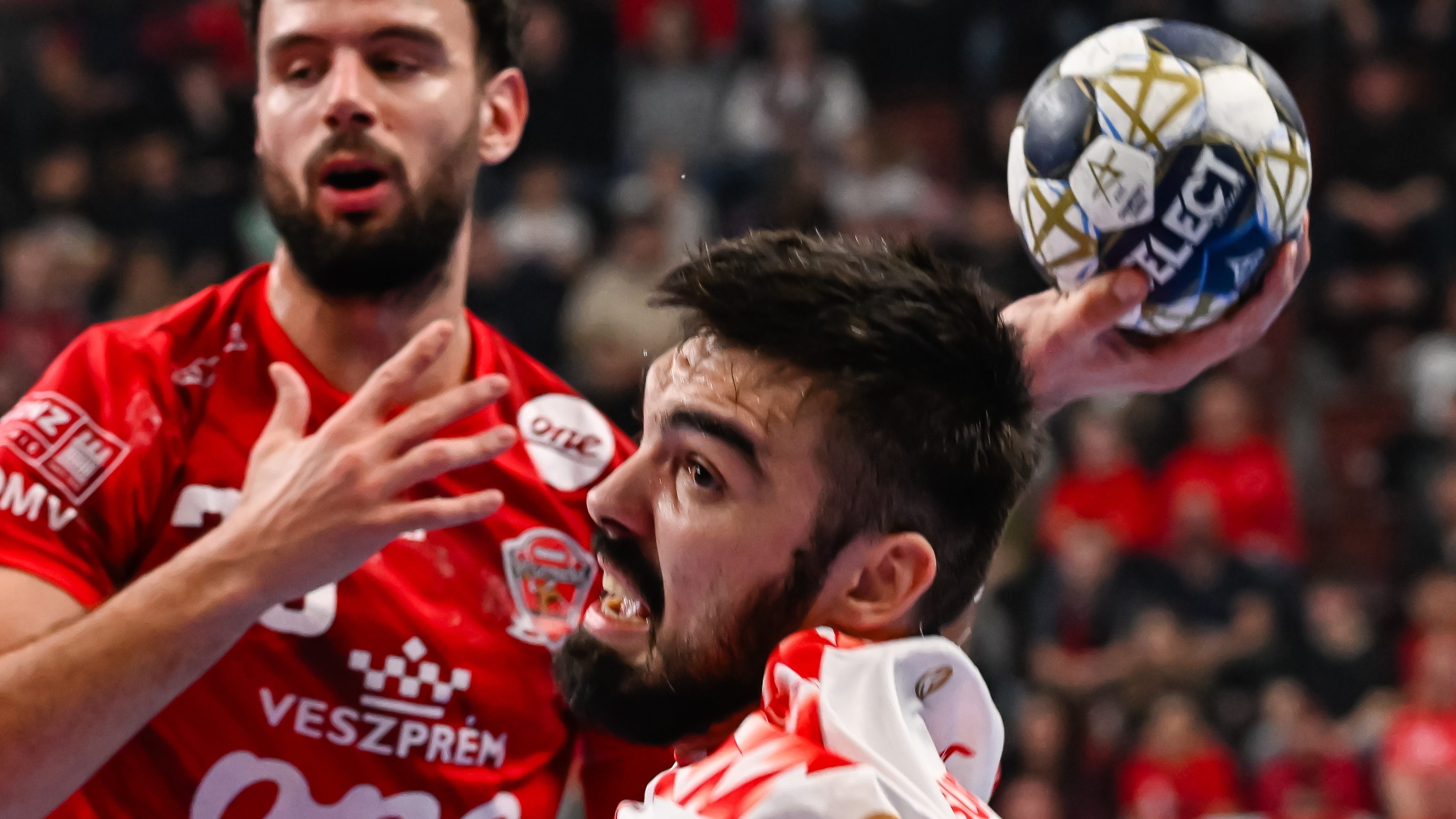 Nedim Remili (balra) és Rosta Miklós.