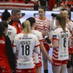 Elek Gábor, a Mol Esztergom vezetőedzője (b4) a női kézilabda Európa-liga B csoportja 5. fordulójában játszott Mol Esztergom - Nyköbing Falster HB mérkőzésen az esztergomi Suzuki Arénában 2026. február 15-én.