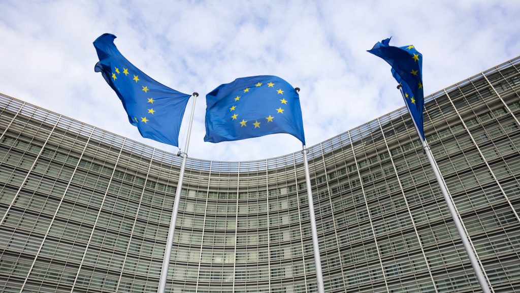 Válasz Online: a választásokig blokkolhatja az EU Orbánék ezermilliárdos hitelkérelmét