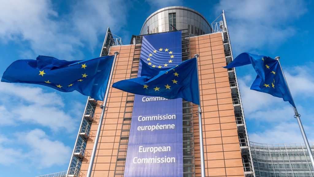 Applikációval lépne fel az Európai Unió az internetes zaklatás ellen