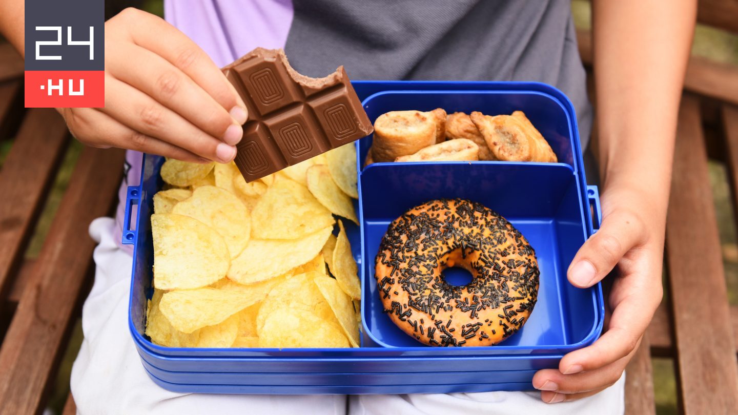 A cigarettákhoz hasonlóan korlátoznák a feldolgozott ételeket
