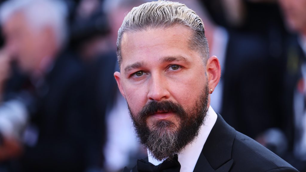 Letartóztatták Shia LaBeouföt