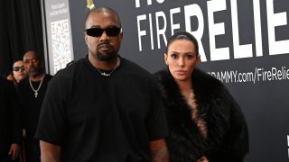 Kanye West és Bianca Censori a Grammy-díjátadón 2025. február 2-án.