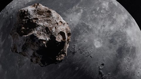 aszteroida halad a Hold felé