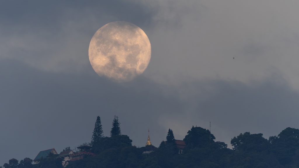 Magyarok mérték meg a Föld-Hold távolságot először Európában
