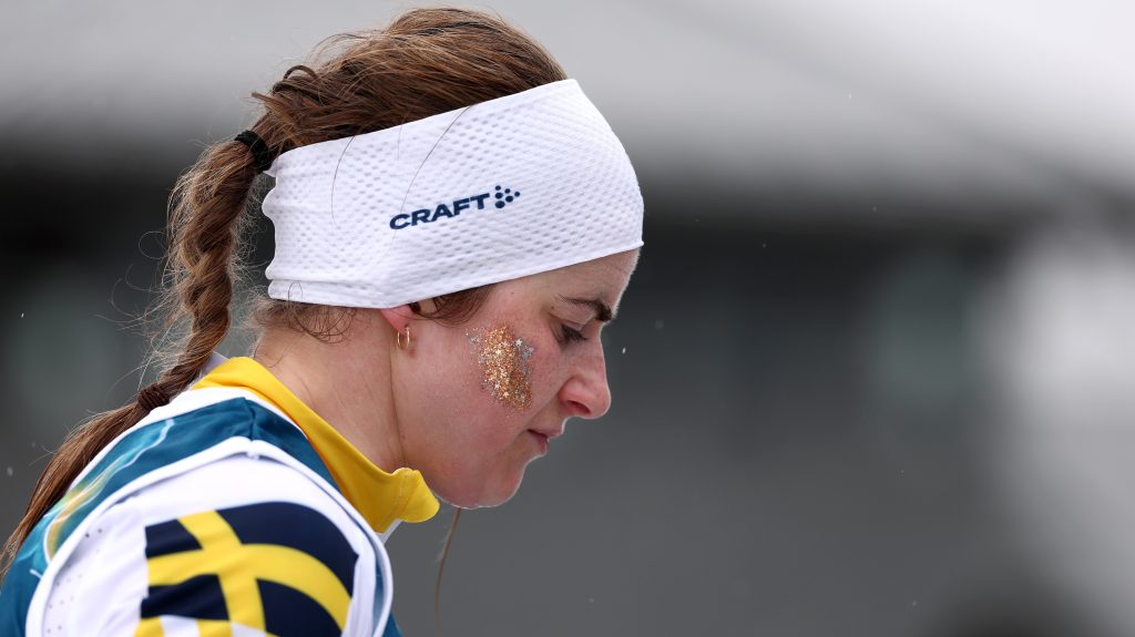 „Azt hittem, hogy mindennek vége” – kétszer is elesett, majd a léce is leoldott a legbalszerencsésebb sífutónak