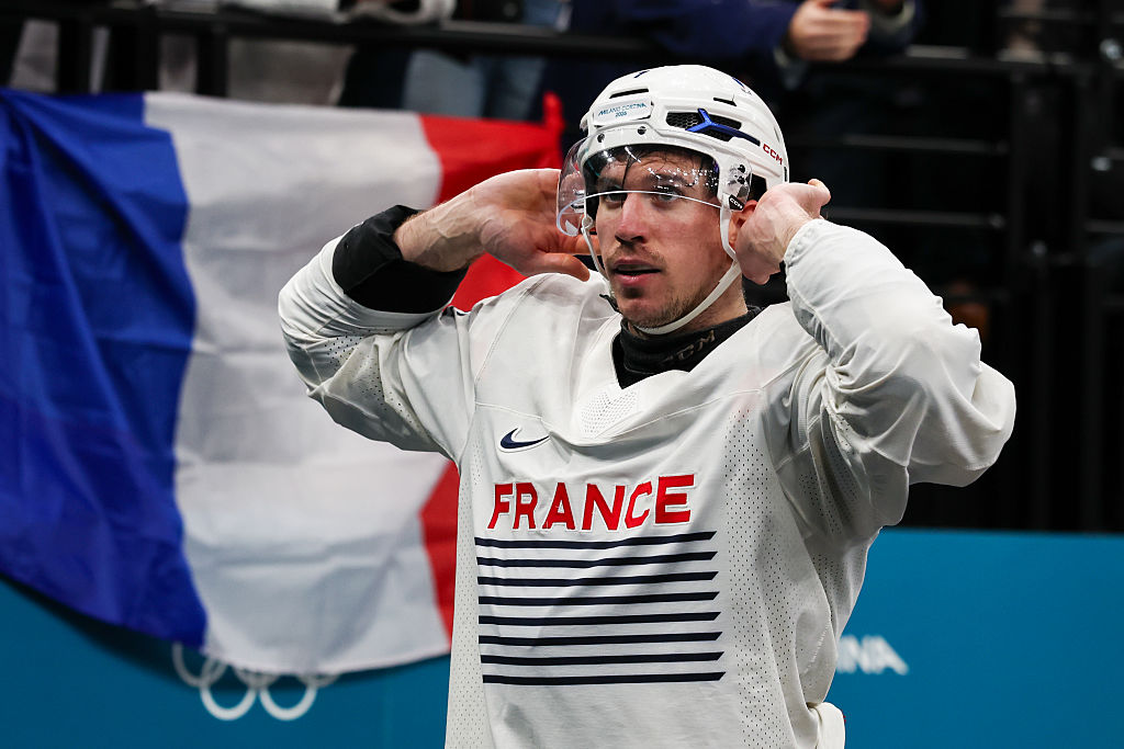 Pierre Crinon eltiltás verekedés téli olimpia jégkorong