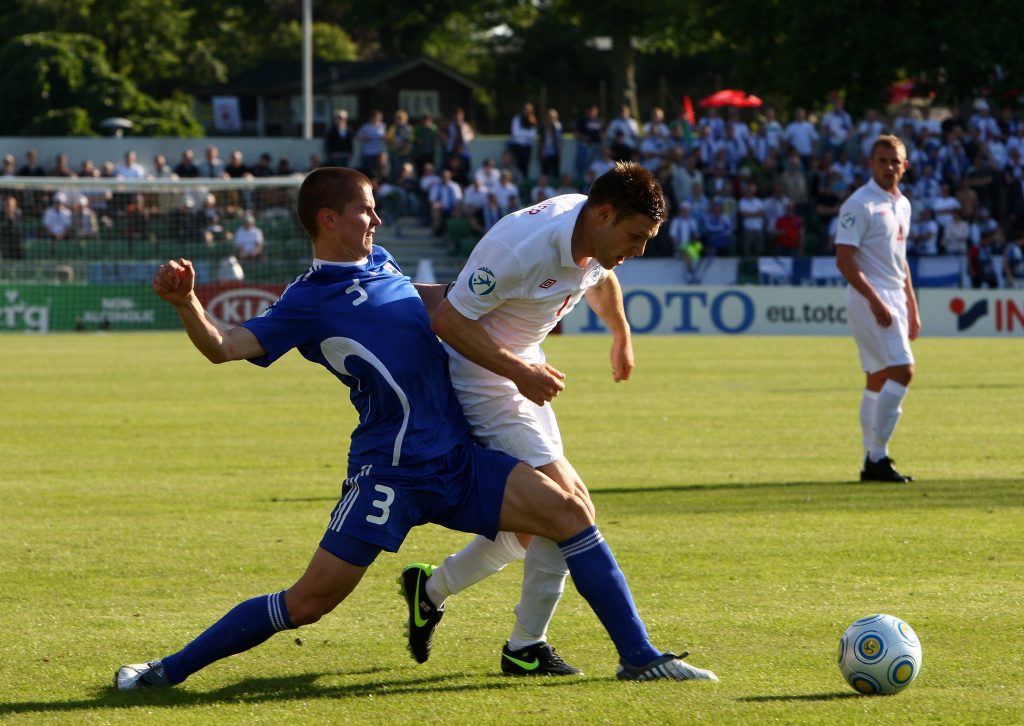 Történelmet írt a Premier League-ben az unalmas srác, aki alvás közben is lefutna egy maratont 2 James Milner a finnek elleni U21-es mérkőzésen.