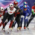 A férfi gyorskorcsolyaváltók versenye a milánói téli olimpián.