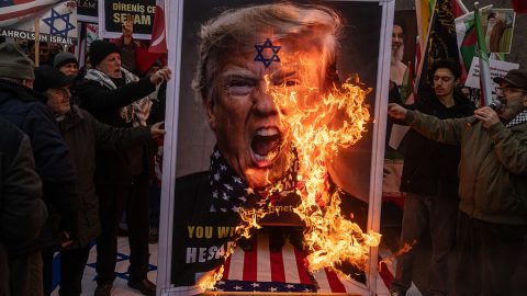 Irán melletti tüntetés Törökországban 2026. februárjában.