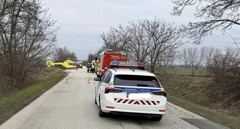 Vezetés közben rosszul lett és meghalt egy 52 éves férfi Jászapátinál