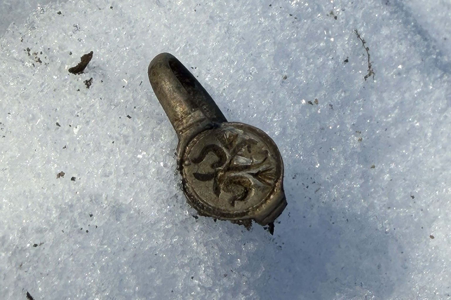 Középkori ezüstgyűrű.