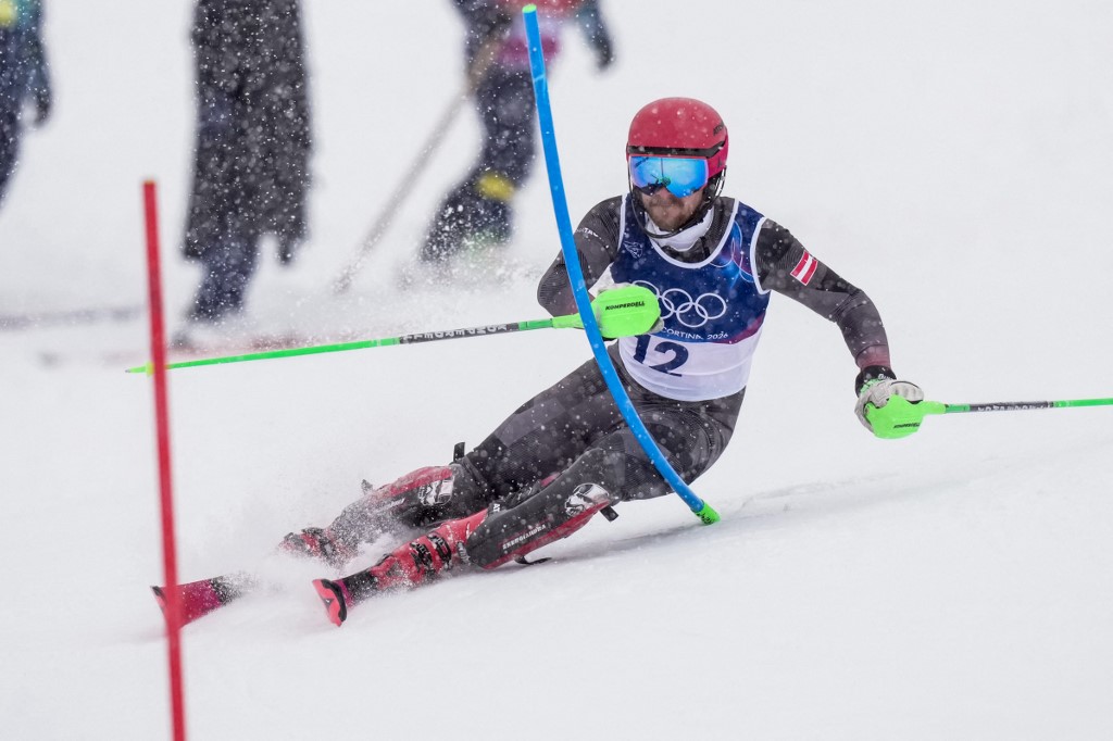 Fabio Gstrein a téli olimpia lesiklószámában.