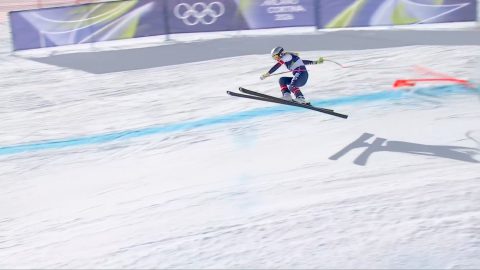 A pillanat, amikor Lindsey Vonn elveszítette az egyensúlyát a téli olimpián.
